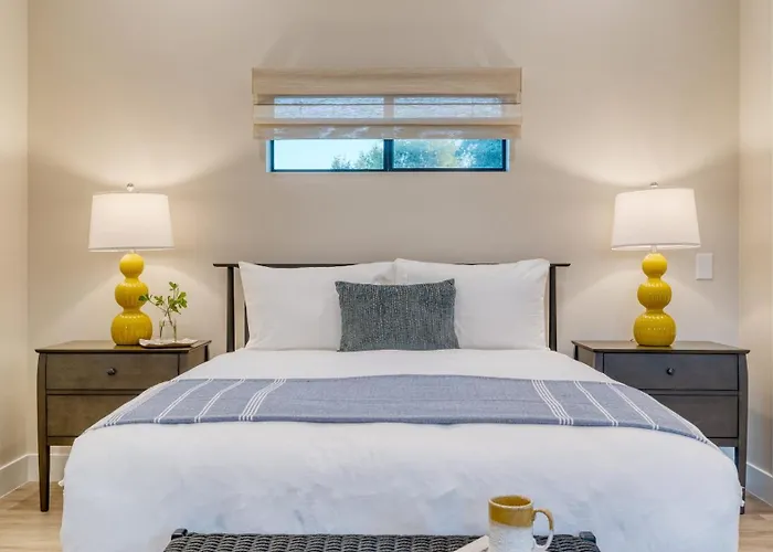 Sundrenched By Avantstay Holiday home
