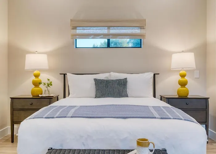Sundrenched By Avantstay Holiday home